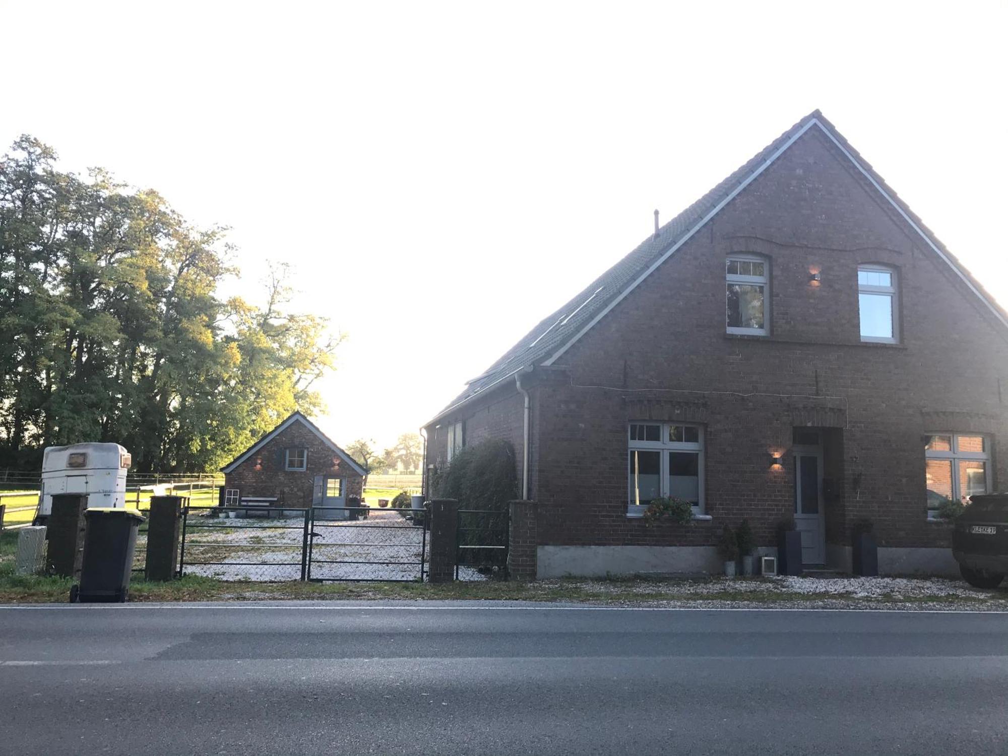 Ks Kotten Bed And Breakfast Rees Esterno foto